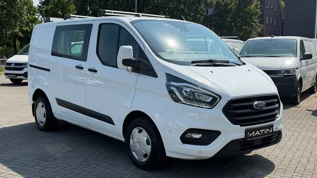 Gebraucht Ford 300 Trend 131 PS (96 kW) 2020 Weiß Van / Kleinbus