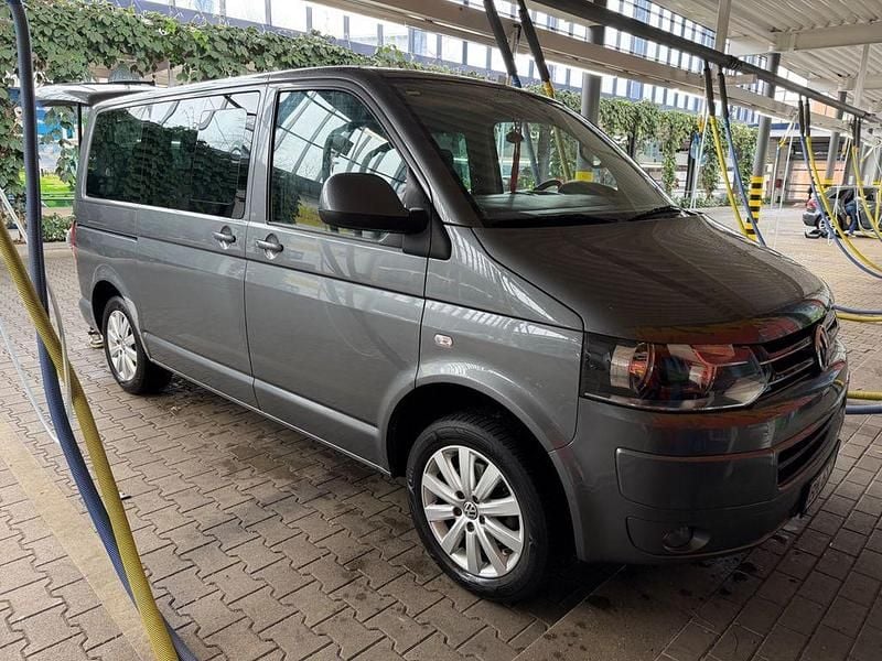Gebraucht VW T5 140 PS (102 kW) 2012 Grau Van