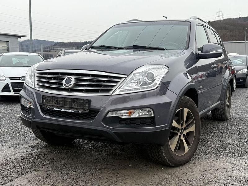 Gebraucht Ssangyong (KGM) Rexton 155 PS (114 kW) 2015 Grau SUV