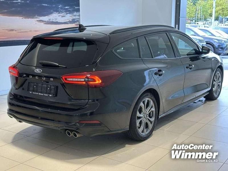 Gebraucht Ford Focus ST-Line 125 PS (91 kW) 2024 Agate black metallic Kombi