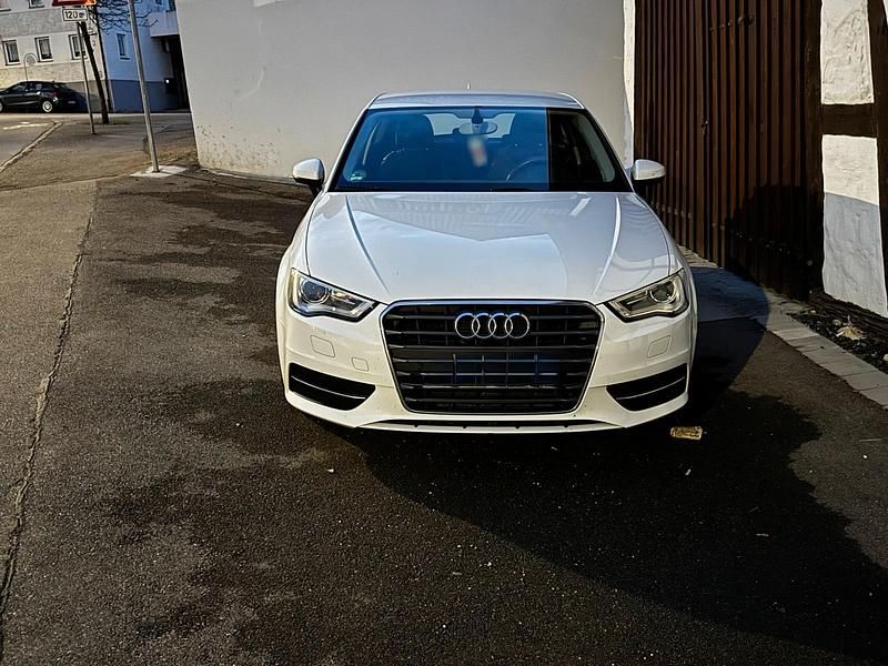 Gebraucht Audi A3 Design 122 PS (89 kW) 2014 Weiß Limousine
