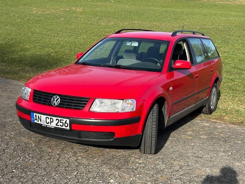 Gebraucht VW Passat Comfortline 150 PS (110 kW) 2000 Rot Kombi