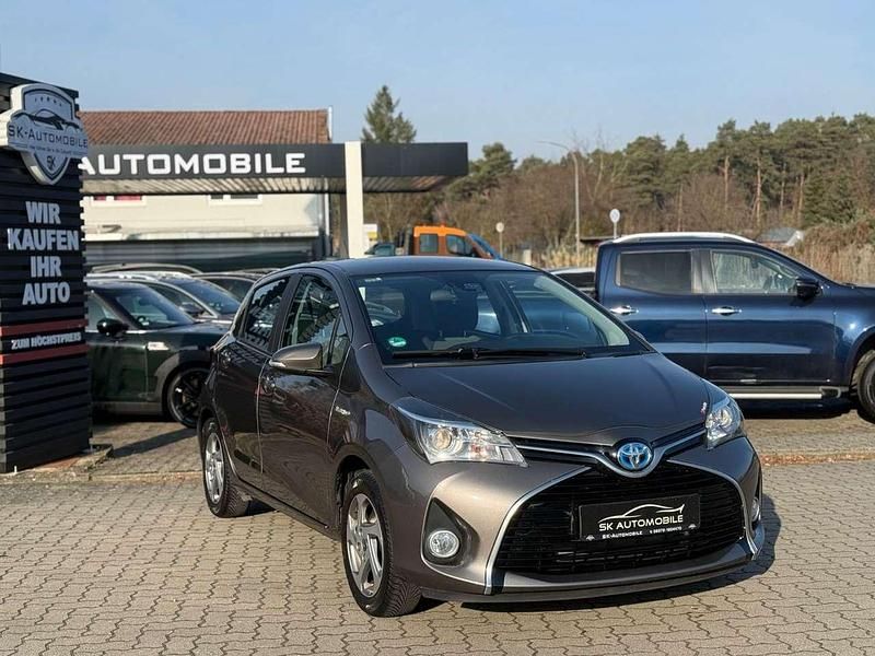 Gebraucht Toyota Yaris Hybrid Edition-S 75 PS (55 kW) 2017 Grau Kleinwagen