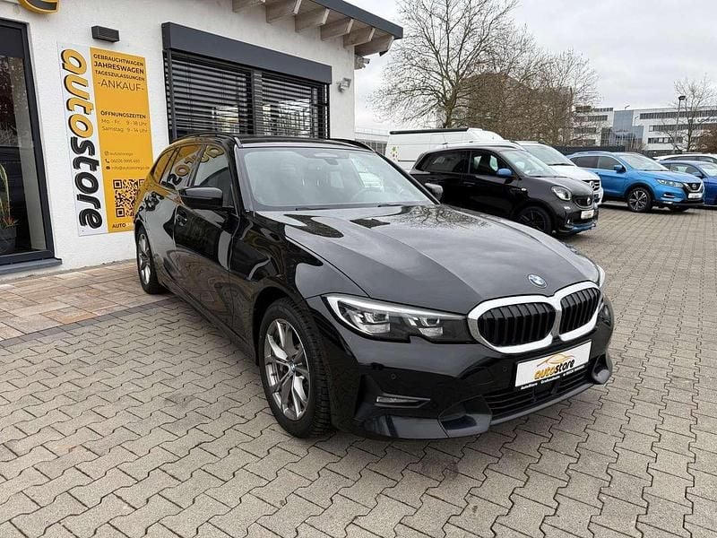 Gebraucht BMW 330 Sport Line 252 PS (185 kW) 2021 Schwarz ii Kombi