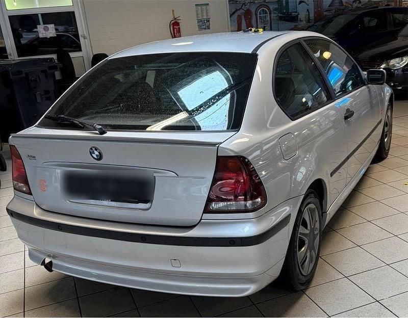 Gebraucht BMW 316 Compact 116 PS (85 kW) 2003 Grau Kleinwagen