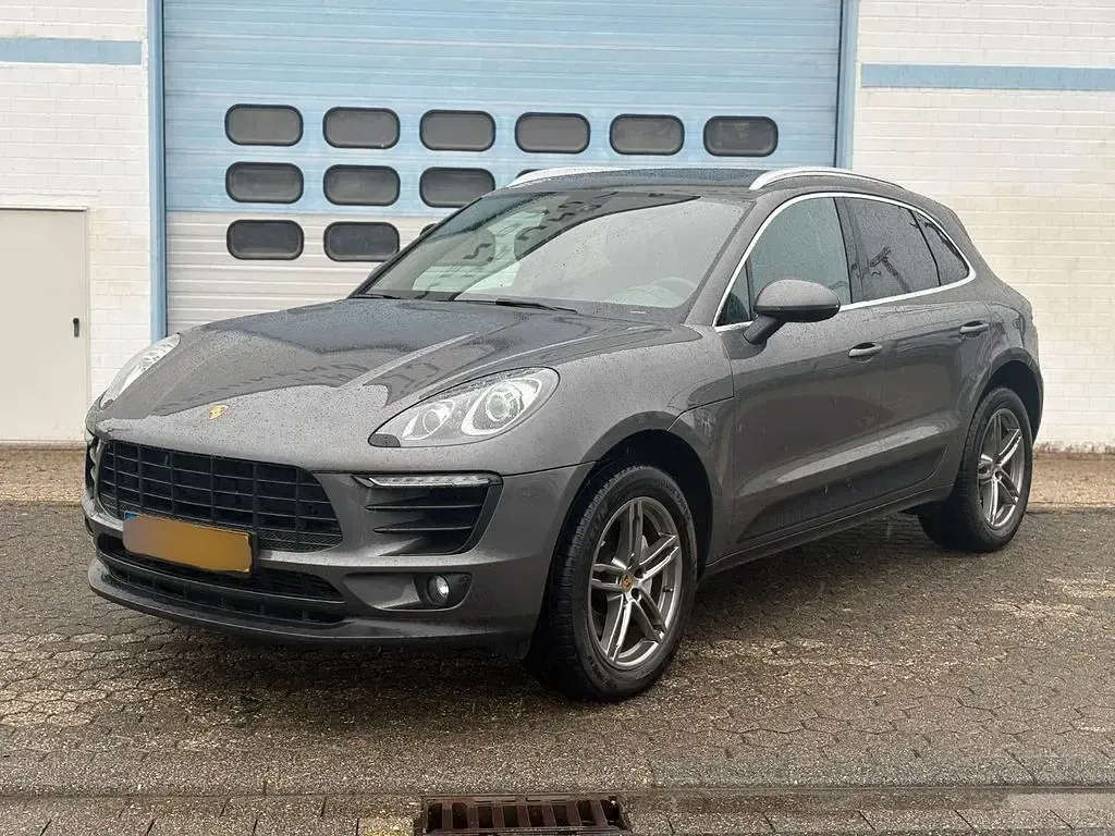Gebraucht Porsche Macan 258 PS (189 kW) 2017 Grau SUV