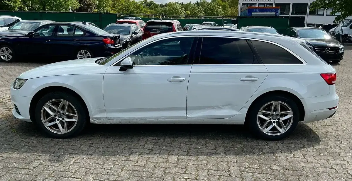 Gebraucht Audi A4 Sport 190 PS (139 kW) 2017 Weiß Kombi