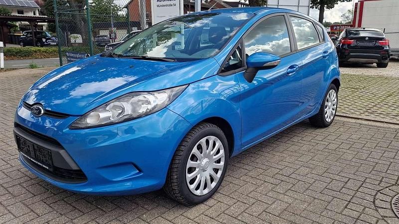 Redbull blau Gebraucht 2012 Ford Fiesta Trend Kleinwagen | 5.950 € (Etwas zu teuer) - Bild 1/4