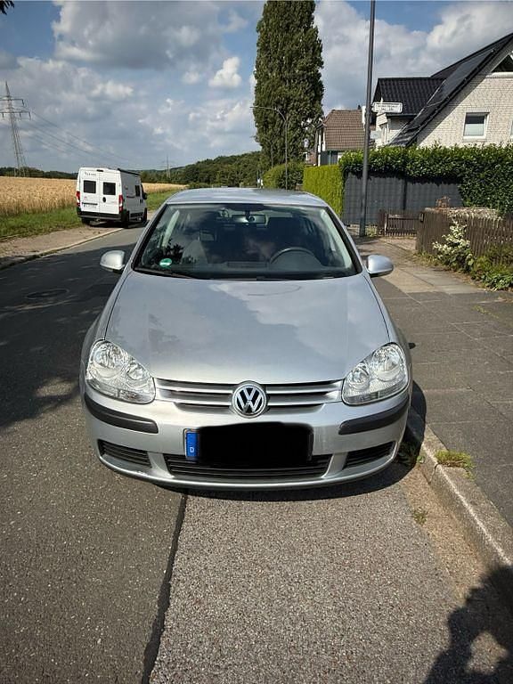 Silber Gebraucht 2005 VW Golf IV Comfortline Limousine | 3.800 € (Fairer Preis) - Bild 1/4