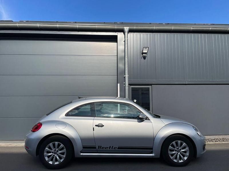 Second-hand VW Beetle Basis 105 CP (77 kW) 2016 Argintiu Hatchback