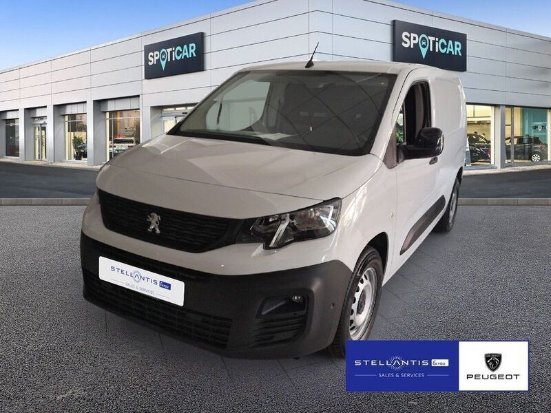 Weiß (kaolin weiß) Neu 2024 Peugeot E-Partner Premium Van / Kleinbus | 26.990 € - Bild 1/4