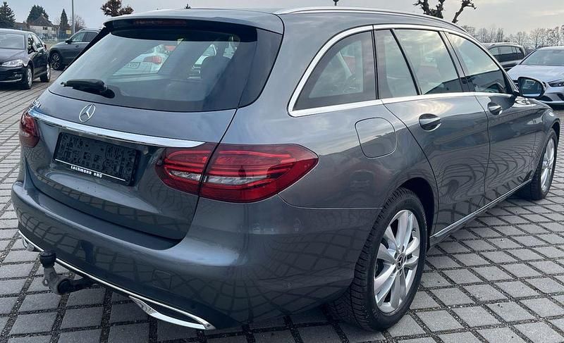 Gebraucht Mercedes C220 194 PS (142 kW) 2020 Grau Limousine