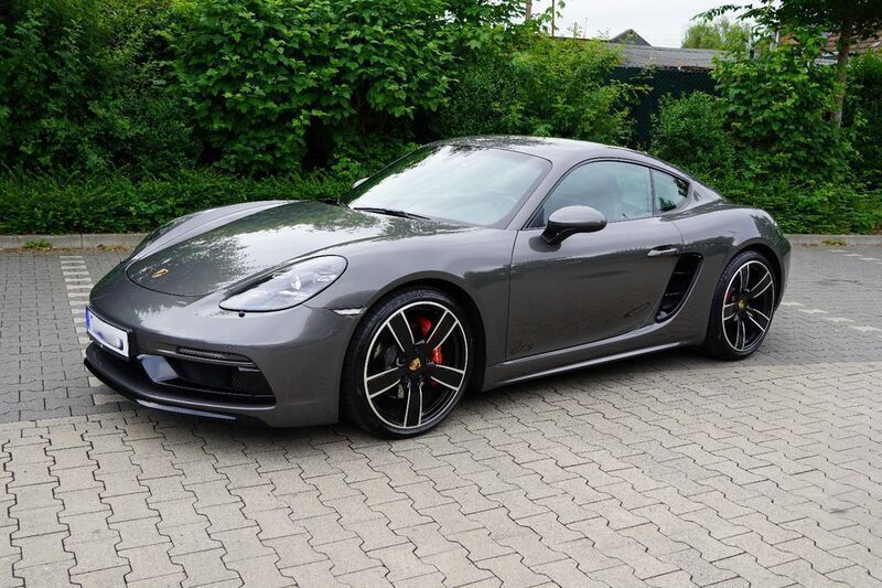 Grau Gebraucht 2018 Porsche 718 Cayman Coupé | 68.800 € (Guter Preis) - Bild 1/4