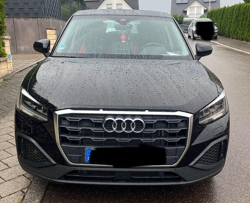 Schwarz Gebraucht 2025 Audi Q2 SUV | 22.400 € (Guter Preis) - Bild 1/4
