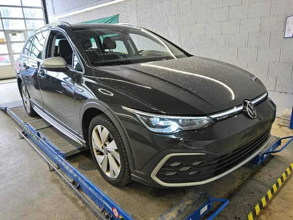 Gebraucht VW Golf Alltrack 200 PS (147 kW) 2022 Schwarz (metallic) Kombi