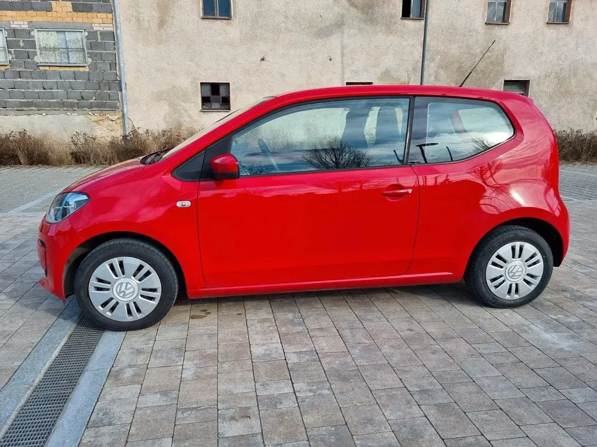 Używany VW up! 60 KM (44 kW) 2012 Czerwony Hatchback