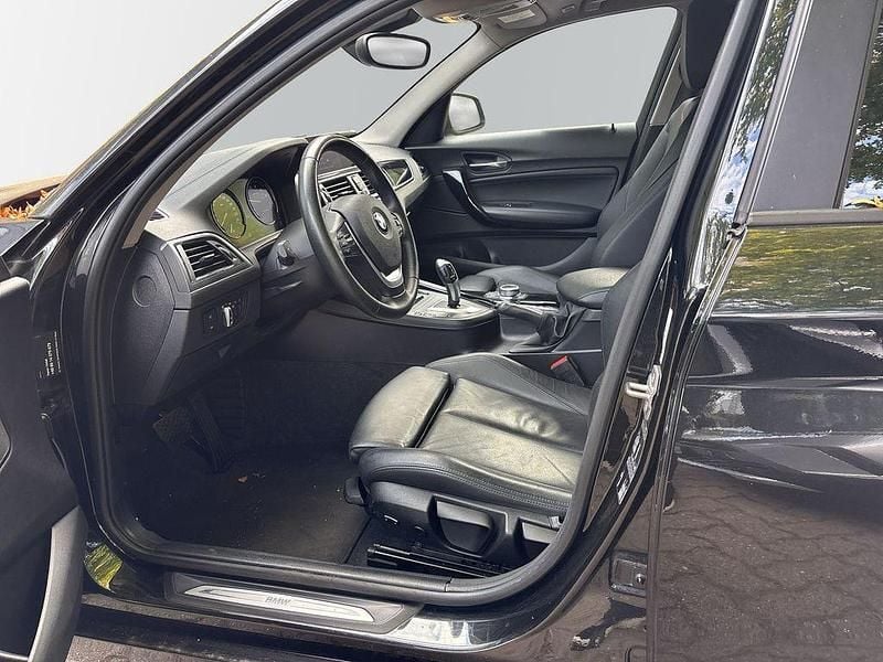 Gebraucht BMW 118 Sport Line 136 PS (100 kW) 2019 Saphirschwarz Kleinwagen