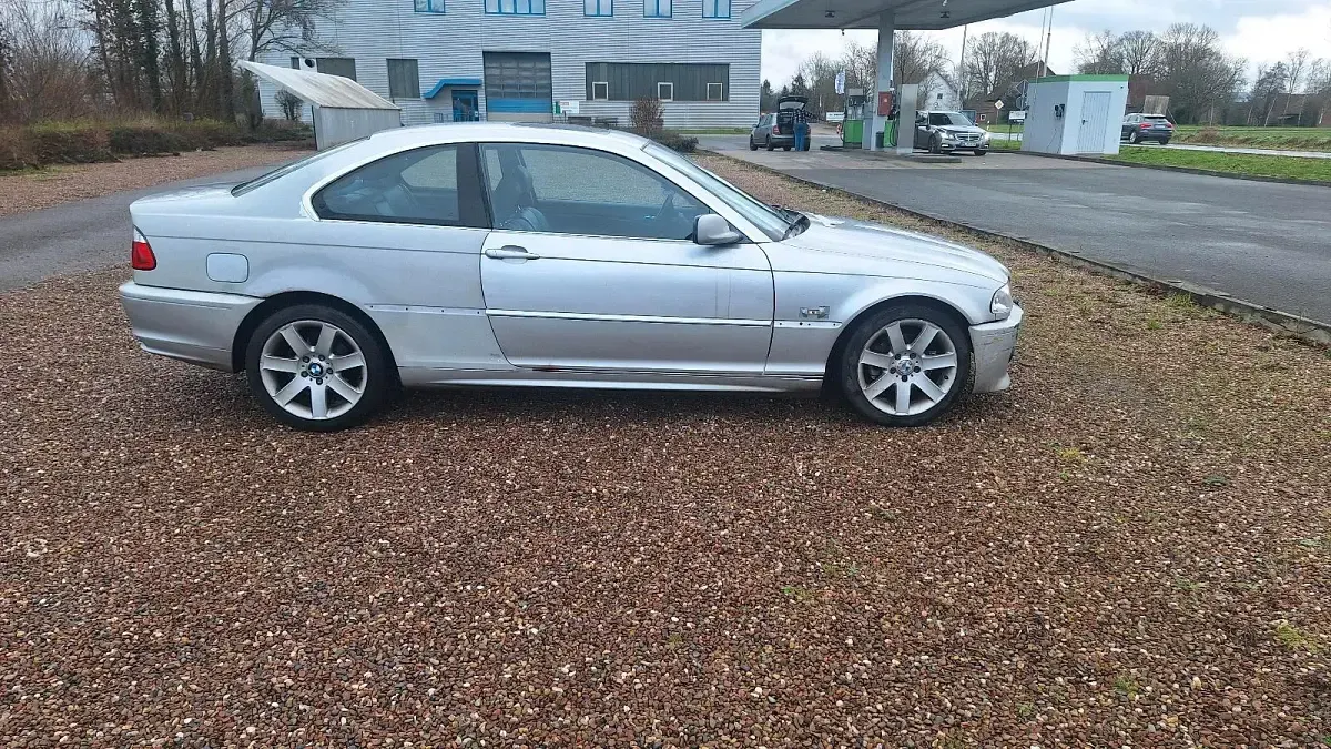 Gebraucht BMW 323 170 PS (125 kW) 1999 Silber Coupé