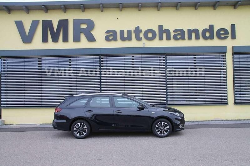 Schwarz Neu 2025 Kia Ceed Sportswagon Kombi | 23.950 € (Superpreis) - Bild 1/4