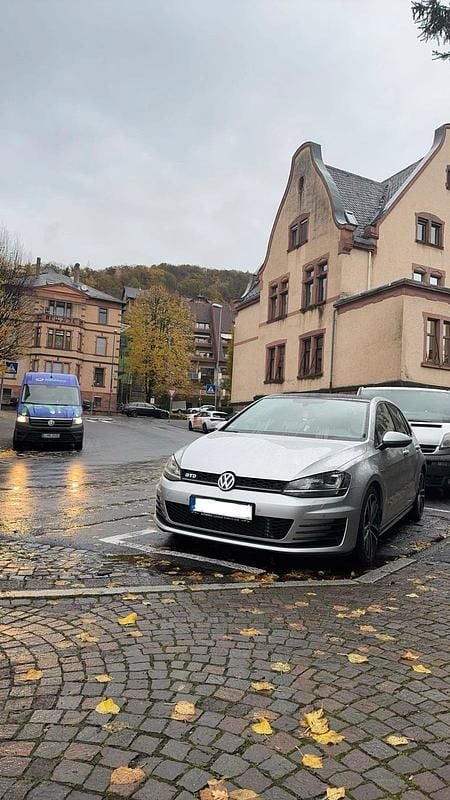 Silber Gebraucht 2015 VW Golf VII GTD Limousine | 16.000 € (Etwas zu teuer) - Bild 1/4