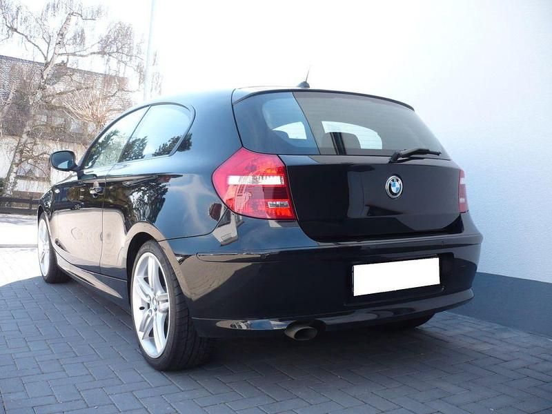 Gebraucht BMW 116 Advantage 116 PS (85 kW) 2012 Schwarz Kleinwagen