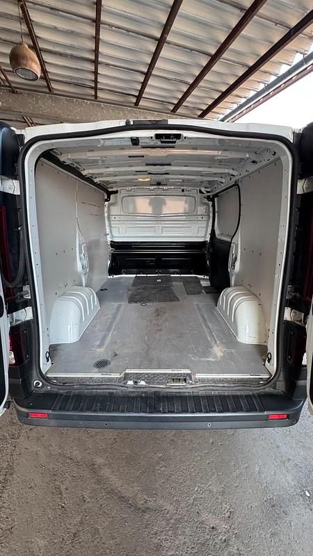 Gebraucht Opel Vivaro 150 PS (110 kW) 2020 Weiß Van / Kleinbus