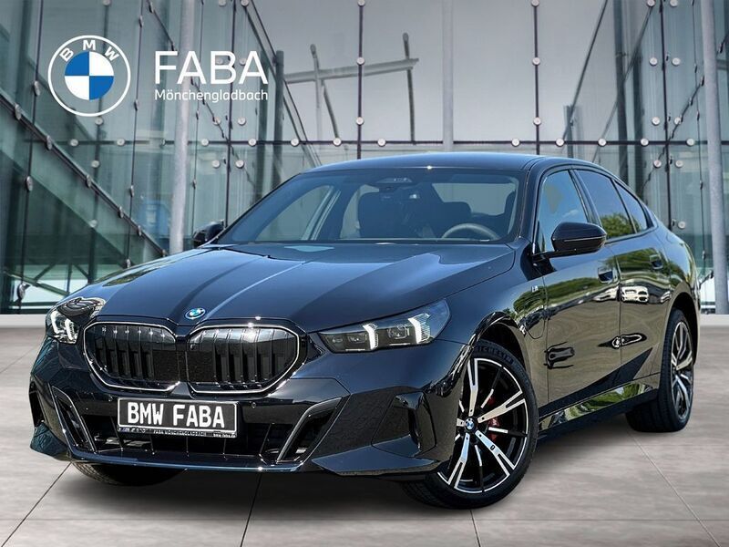 Schwarz Neu 2025 BMW 530e M Sport Limousine | 74.550 € - Bild 1/4