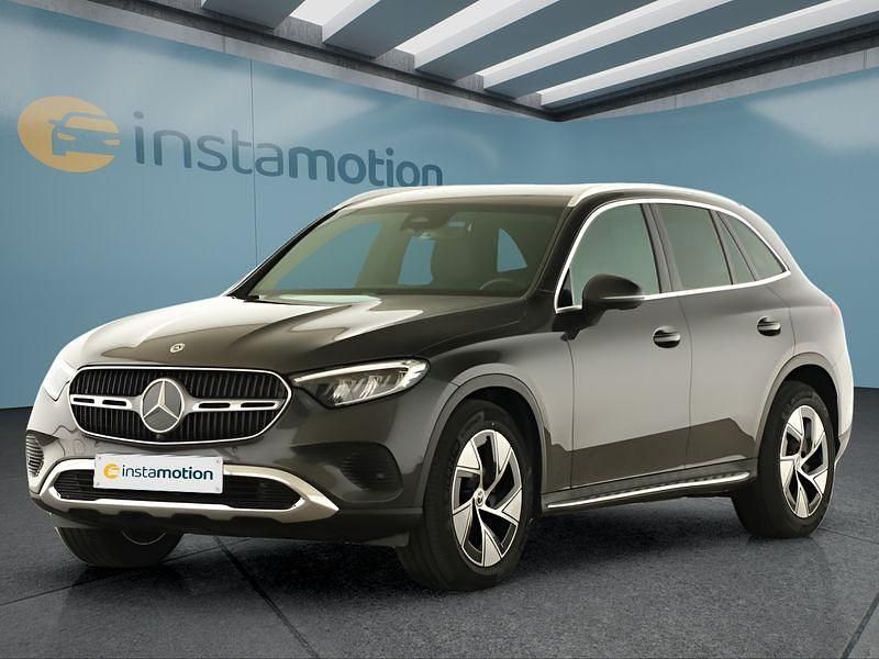 Grau Gebraucht 2025 Mercedes GLC220 SUV | 55.699 € - Bild 1/4
