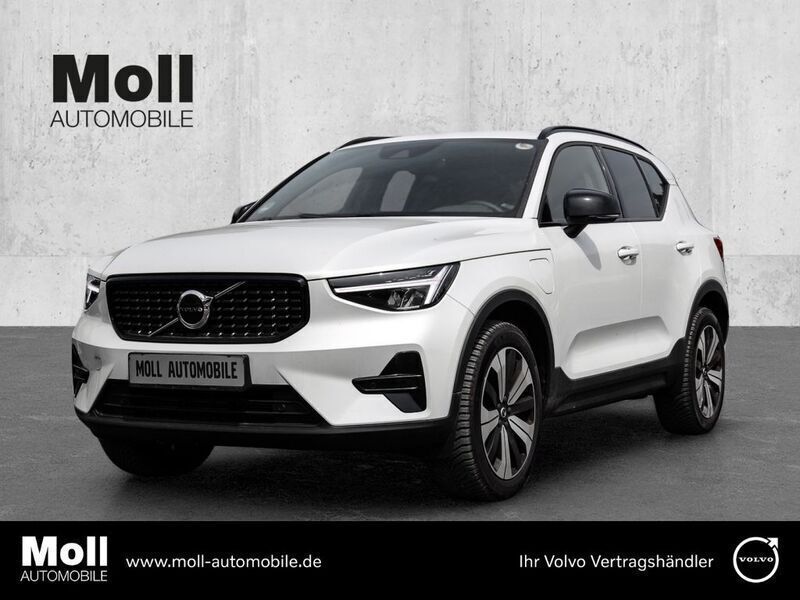 Weiss Gebraucht 2023 Volvo XC40 Plus SUV | 34.480 € (Fairer Preis) - Bild 1/4