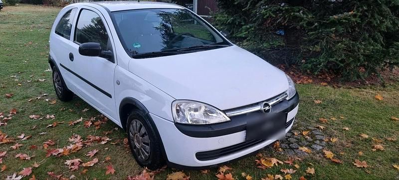 Weiß Gebraucht 2003 Opel Corsa Kleinwagen | 698 € (Guter Preis) - Bild 1/4