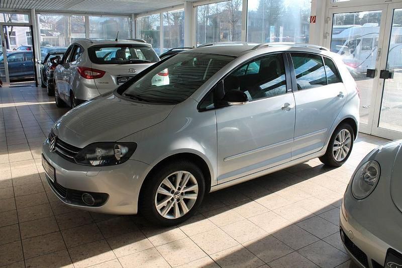 Silber Gebraucht 2011 VW Golf Plus Cross Style Van / Kleinbus | 9.390 € (Etwas zu teuer) - Bild 1/4