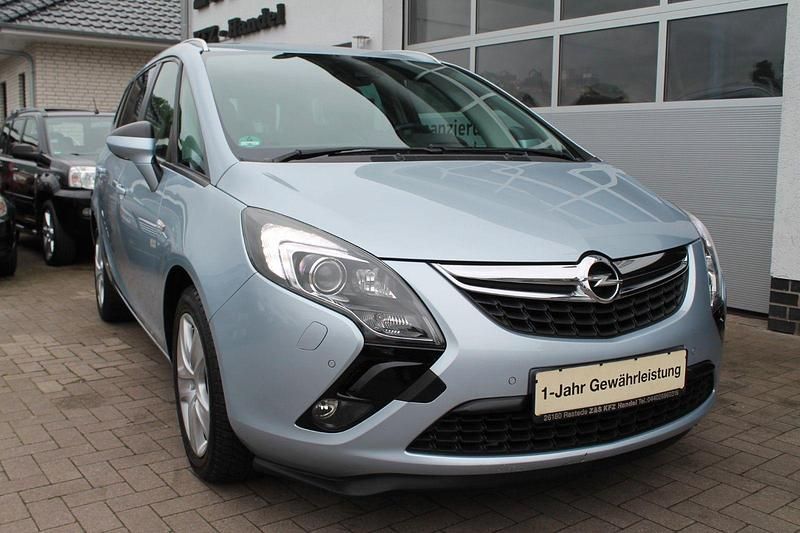 Silber Gebraucht 2014 Opel Zafira Tourer Edition Van / Kleinbus | 9.444 € (Fairer Preis) - Bild 1/3