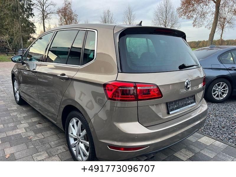 Gebraucht VW Golf Sportsvan Highline 150 PS (110 kW) 2014 Gold Van / Kleinbus