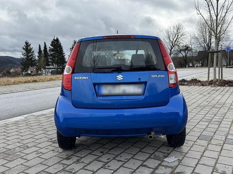 Gebraucht Suzuki Splash 65 PS (47 kW) 2009 Blau Kleinwagen
