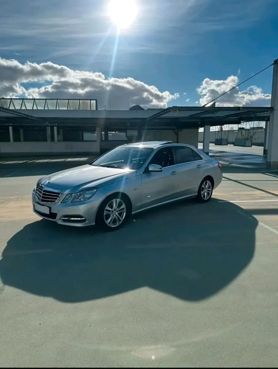 Gebraucht Mercedes E350 Avantgarde 265 PS (194 kW) 2012 Limousine