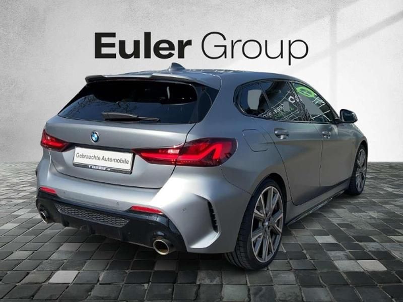 Gebraucht BMW 135 M Sport 306 PS (225 kW) 2022 Frozen pure grey metallic Kleinwagen
