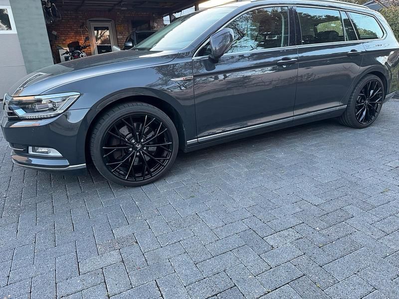 Używany VW Passat Highline 280 KM (205 kW) 2016 Szary Kombi