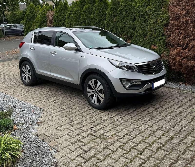 Silber Gebraucht 2011 Kia Sportage 4 SUV | 10.900 € (Guter Preis) - Bild 1/4