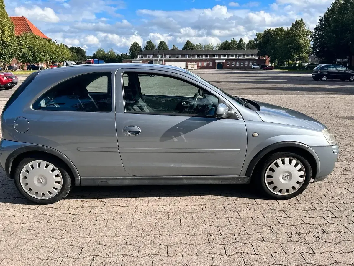 Gebraucht Opel Corsa 80 PS (58 kW) 2005 Grau Kleinwagen