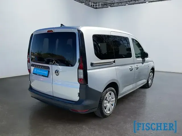 Gebraucht VW Caddy Basis 114 PS (83 kW) 2022 Silber Van / Kleinbus