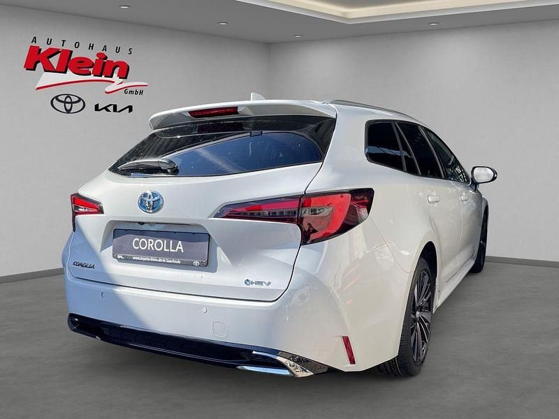 Neu Toyota Corolla 141 PS (103 kW) 2025 Grau Kombi