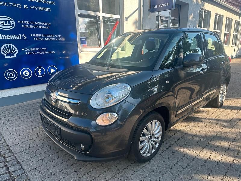 Grau Gebraucht 2013 Fiat 500L Pop Star Van / Kleinbus | 3.000 € - Bild 1/4