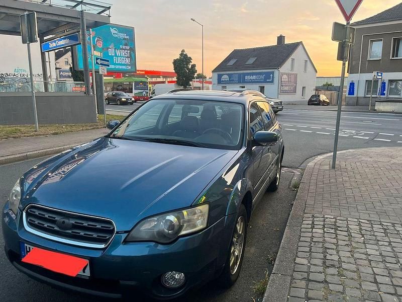 Grau Gebraucht 2005 Subaru Legacy Kombi | 1.550 € (Guter Preis) - Bild 1/4