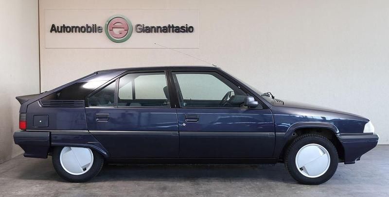 Blau Gebraucht 1990 Citroën BX Kleinwagen | 16.990 € - Bild 1/4
