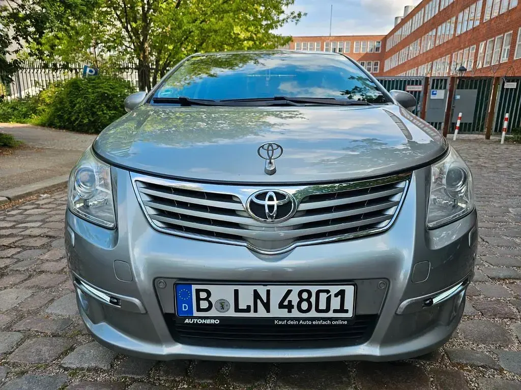 Gebraucht Toyota Avensis Executive 150 PS (110 kW) 2011 Grau Limousine