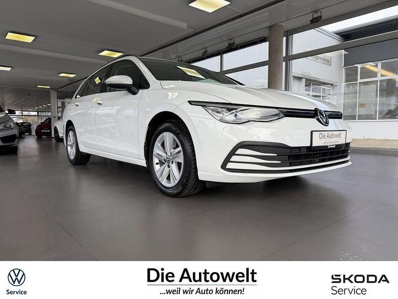 Pure white (weiß) Gebraucht 2021 VW Golf VIII Life Kombi | 17.980 € (Guter Preis) - Bild 1/4