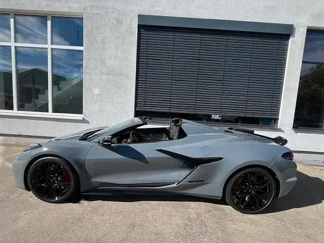 Neu Corvette Z06 646 PS (475 kW) 2025 Grau Cabrio