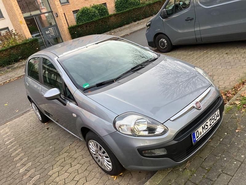 Grau Gebraucht 2009 Fiat Punto Evo Dynamic Kleinwagen | 3.000 € (Fairer Preis) - Bild 1/4