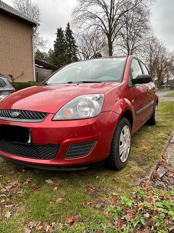 Rot Gebraucht 2007 Ford Fiesta Kleinwagen | 3.000 € - Bild 1/4