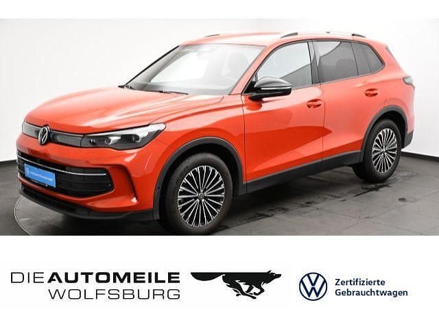 Gebraucht VW Tiguan Goal 150 PS (110 kW) 2025 Persimmon red metallic SUV